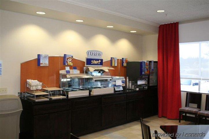 Holiday Inn Express Hotel & Suites North Seattle - Shoreline, An Ihg Hotel Restaurant photo